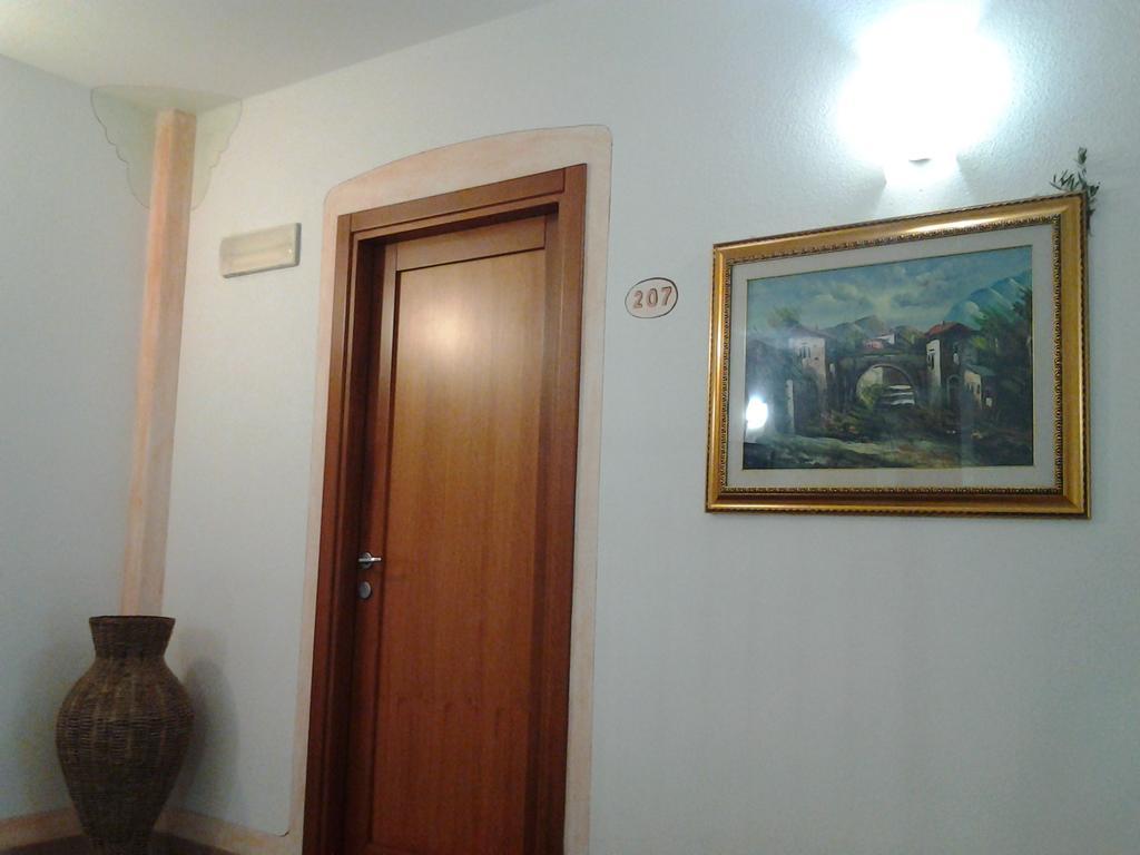 Hotel Il Melograno Tempio Pausania Exterior foto