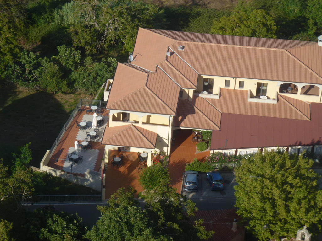 Hotel Il Melograno Tempio Pausania Exterior foto