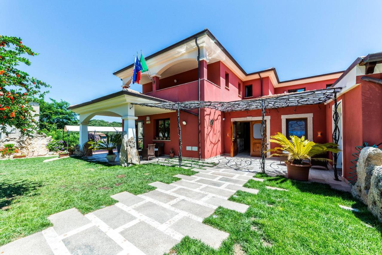 Hotel Il Melograno Tempio Pausania Exterior foto